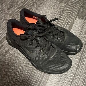 Nike Black Sneakers Modern Design Breathable